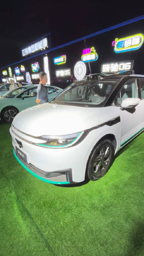 江铃新能源和百度Apollo合作的Robotaxi 颐驰06居然可以买？