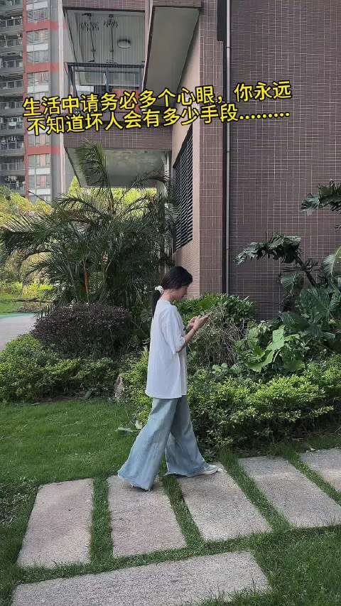 我在这哥们儿身上看到憨豆先生的尴尬了