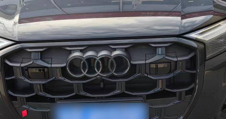 奥迪Q7刚跑千余公里就拉缸 4S店：需要更换发动机