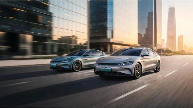 15.98万起还带冰箱！比亚迪汉长续航版，纯电245公里，油耗3.44L