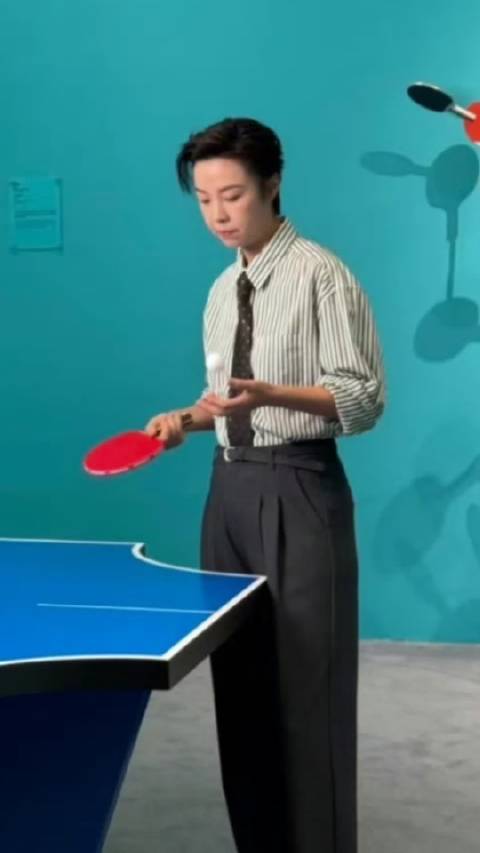 你敢信？这是张怡宁！简直太帅了，罕见大背头造型，酷炫风拉满