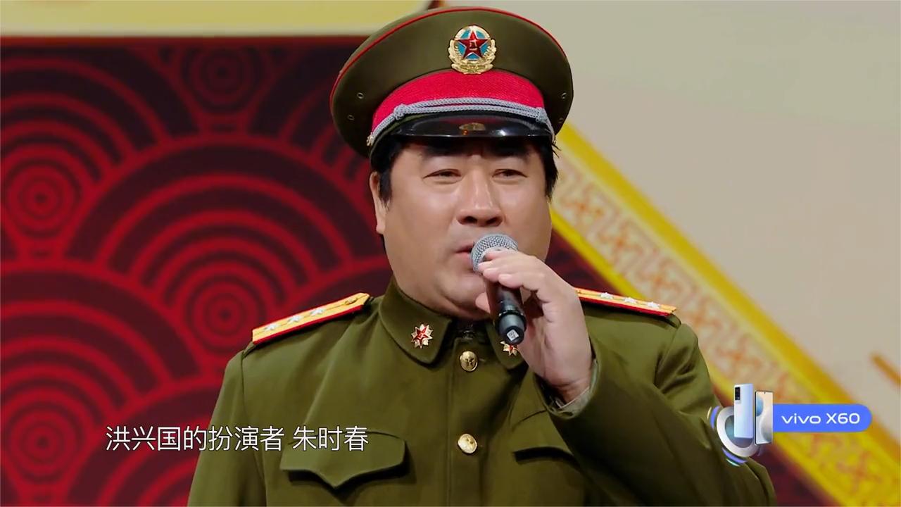 《士兵突击》演员重聚，大家相拥而泣，太感人了