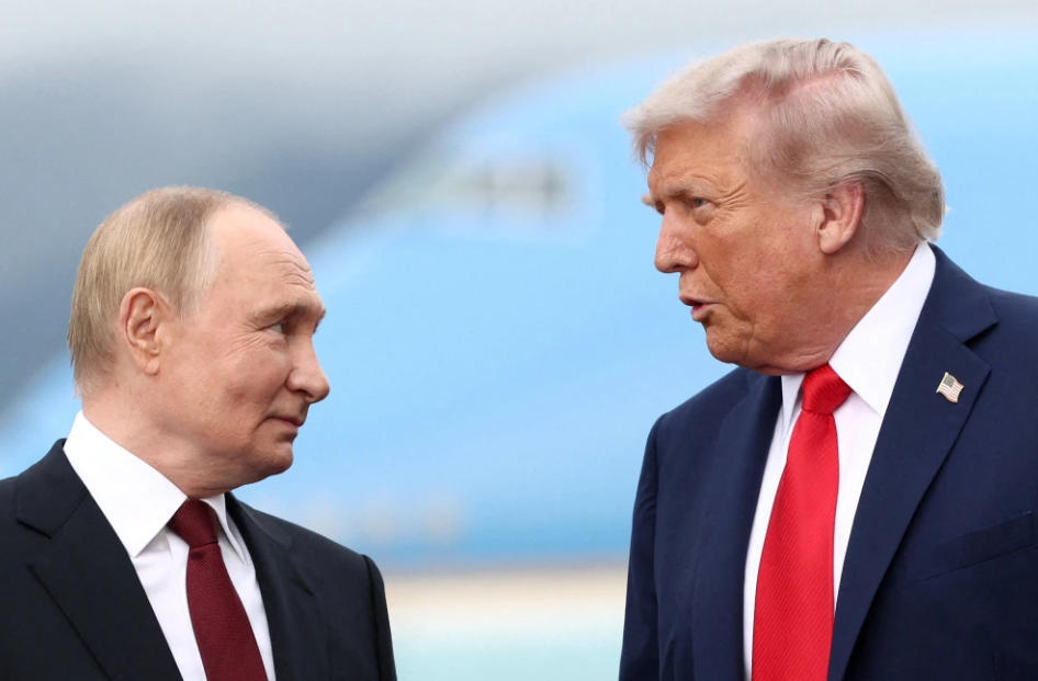 △8月15日，俄羅斯總統普京（左）與美國總統特朗普（右）在美國阿拉斯加安基爾奇會面。