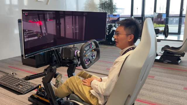 博主模拟驾驶仰望U9跑进比亚迪郑州赛道1分