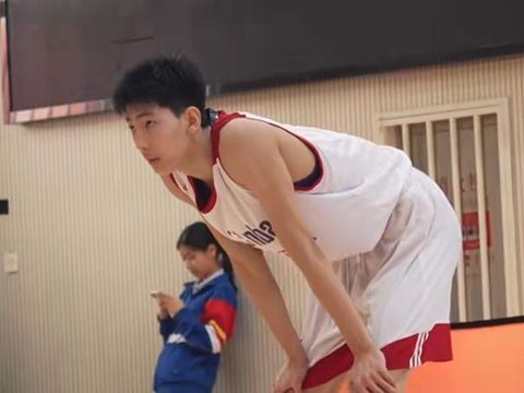 爆赞许利民培养能力！2小将险些掀翻辽宁，防守+篮板+活力拉满！