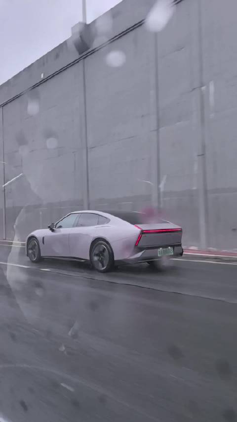 讲真 你们觉得小鹏P7+好看吗？