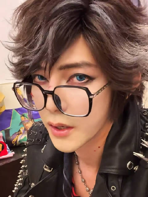 2025.10.19XHS直播存档P2 鬼龙就是鬼龙 怎么还把夏天叫出来呢