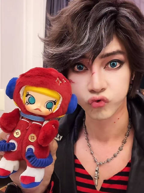 2025.10.19DY直播存档 怎么一进来就被鬼龙大人关冰箱啊