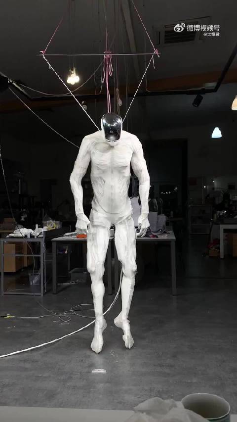 Protoclone全球首款双足肌骨骼仿生机器人问世，具200自由度