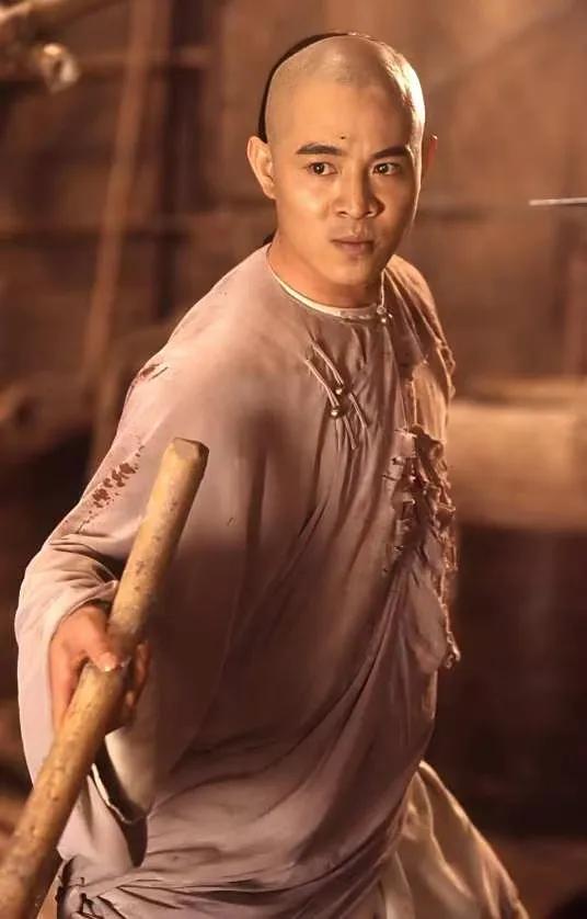 李连杰饰演黄飞鸿。 图/剧照