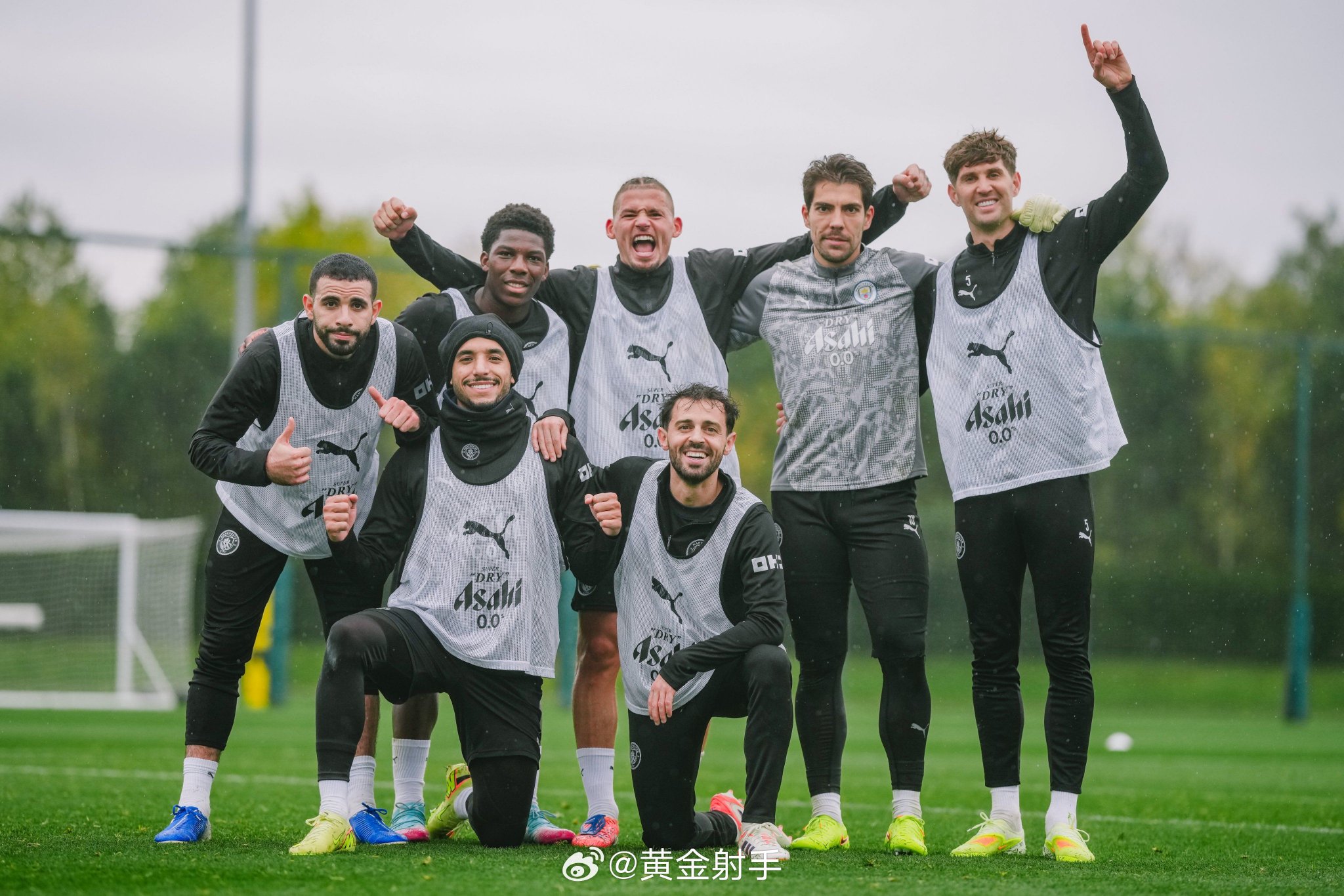 曼城备战胡桑诺夫罗德里缺席训练