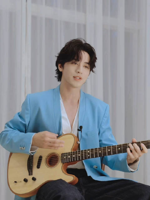 许魏洲发布新单曲《初次见面 请多指教》庆生