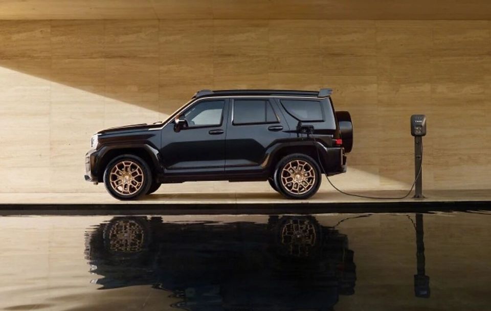 方盒子豪华SUV升华了 坦克700有点悬