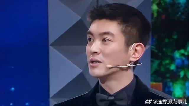 汪苏泷点评杨烁表演有些瑕疵，俩人即兴合作，唱歌太好听