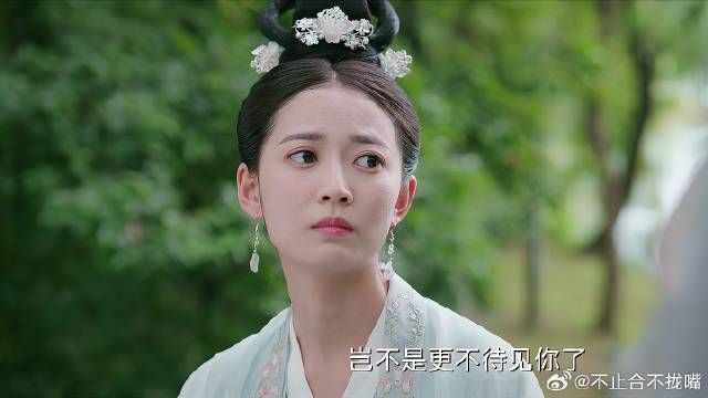 王鹤棣太会了吧，要给步音楼支招救彤云，竟偷偷亲音楼