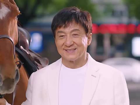 老罗爱马赤兔陷债务纠纷，女儿小宝成龙等助阵《龙马精神》