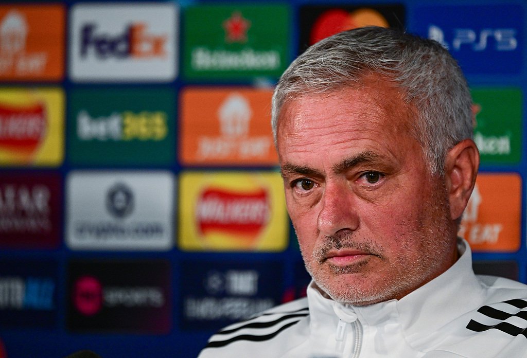 穆里尼奥执教本菲卡后,接连面对英超对手。