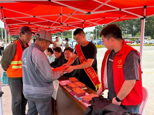 开展惠民政策宣讲。（资料图）