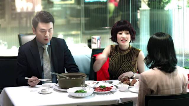 陈俊生情绪失控罗子君淡定剥虾