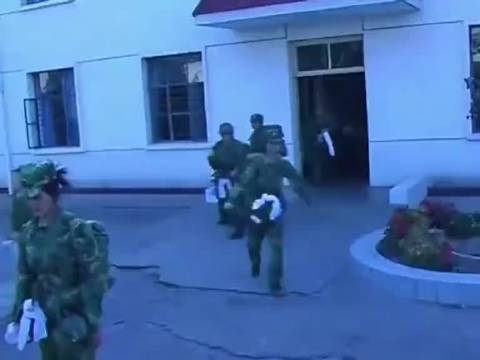 开饭号响起，你是否想起了你的新兵连！？