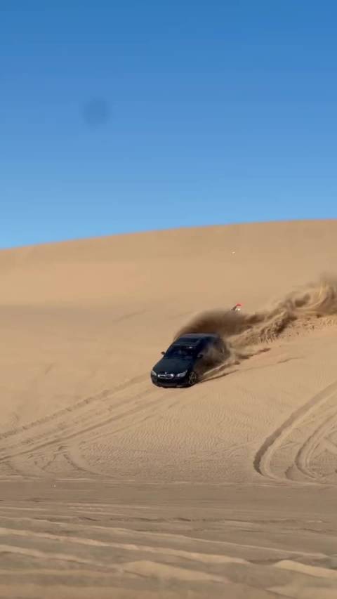 E60宝马M5玩沙子，这发动机出了沙漠还能要吗？