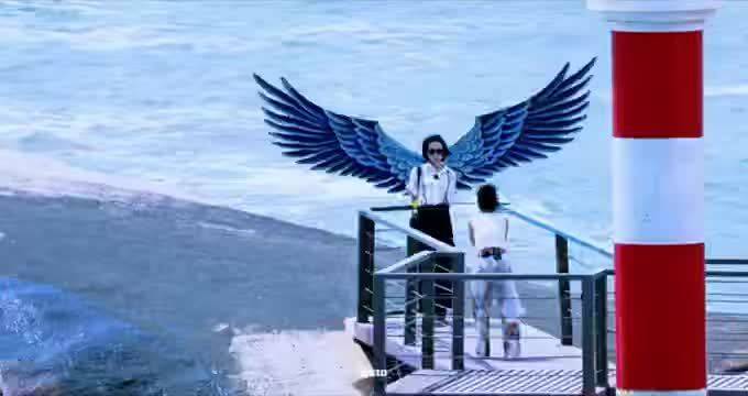 王珞丹因刘禹彤离开崩溃痛哭，众姐姐暖心安慰