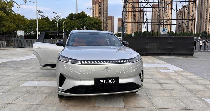 东风奕派双车齐发！2026款纳米01+2026款eπ008五座版上市