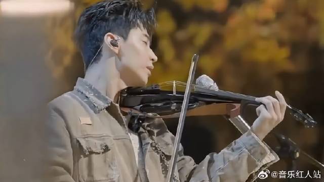 刘宪华当之无愧音乐才子，一人堪比一个乐队，孙悦犯花痴！