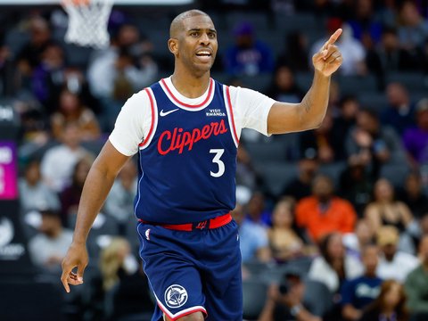 有新援不会用，这或许是全联盟最愚蠢的主教练了