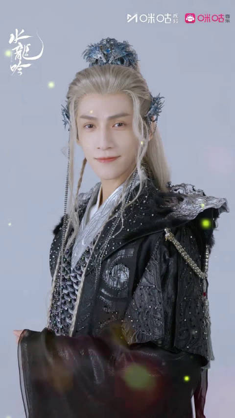 赵今麦徐迟杀青特辑曝光,深夜泪水镌刻成长蜕变