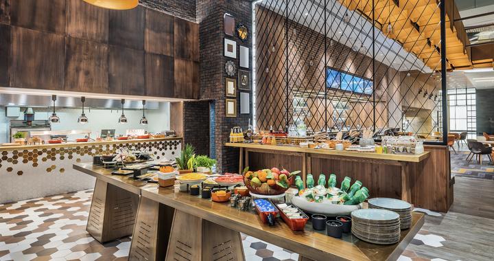 雅阁酒店集团｜新疆伊犁雅阁欢聚酒店，丝路新驿站的时尚蜕变