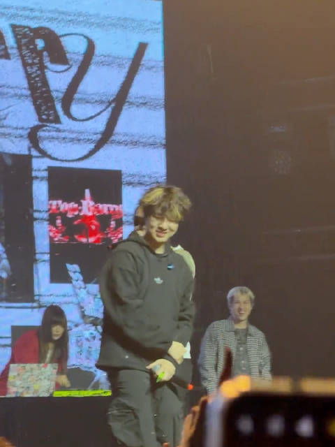 PSY.P宣布TOPBARRY加入CDC，现场观众高喊ASEN