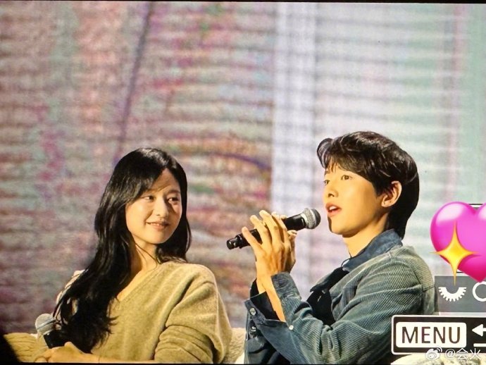 金智媛去了宋仲基粉丝见面会 谁梦回《太阳的后裔》和《阿斯达年代记》！