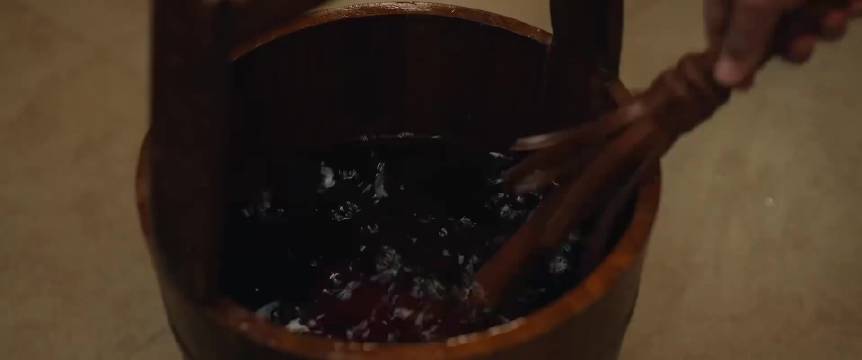 朱雀堂：黑老大下令杀舞女，儿子因喜欢她违抗，被家法惩治， 万茜 秦俊杰