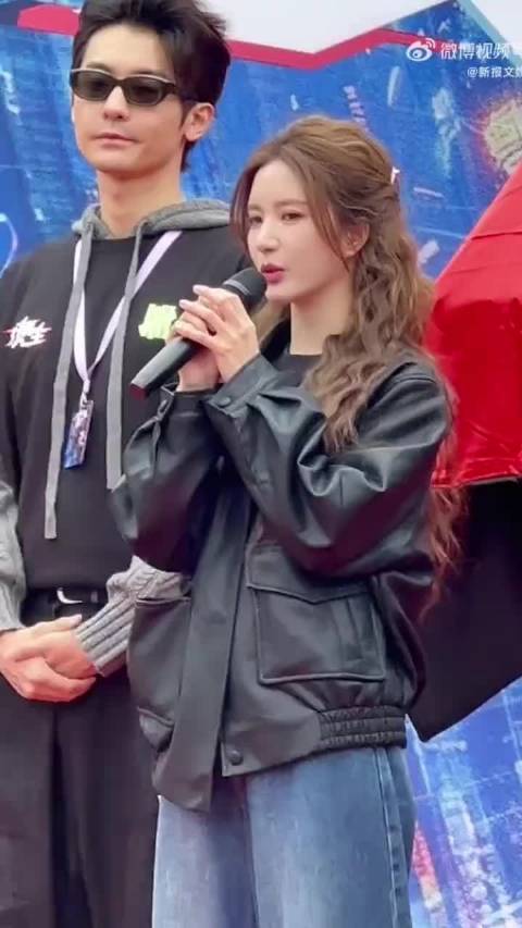 刘些宁携新剧《交换人生》亮相开机现场