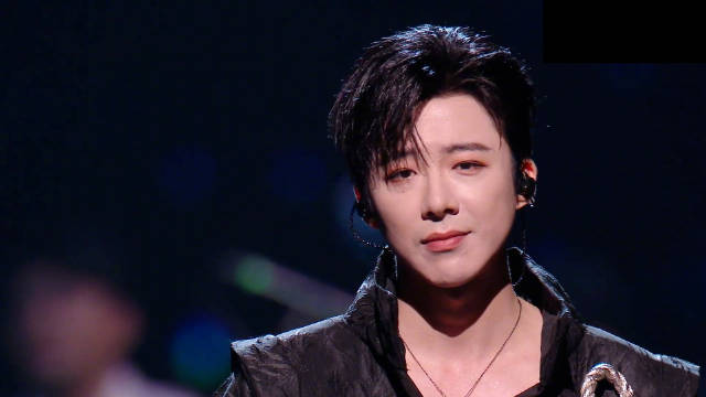 刘宇宁王者荣耀共创之夜献唱烟火星辰