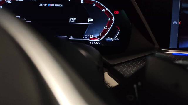 BMW X7 M50车主回应朋友嘲笑,称原厂排气挺好