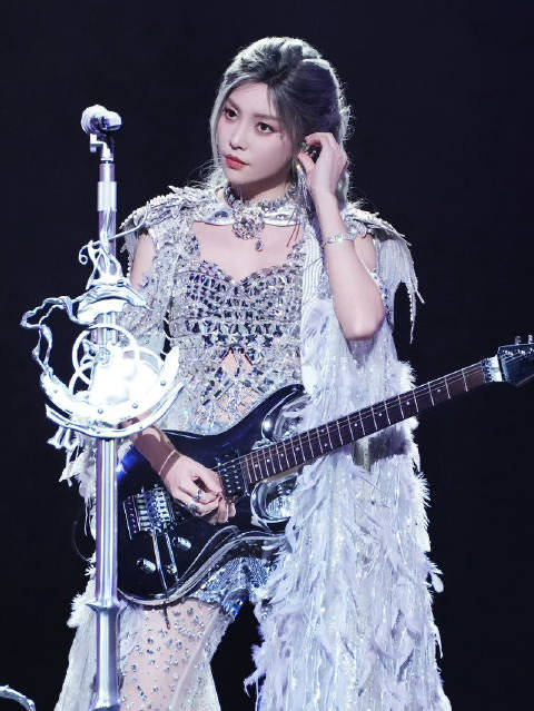 于文文拾光巡演北京站电吉他Solo