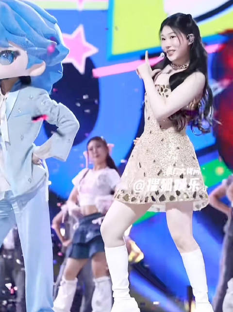 沈佳润舞台上越来越松弛了