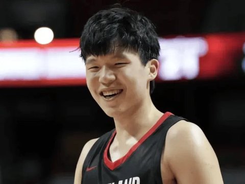 战快船杨瀚森2分1板各界说啥？刘维伟称没犯错，徐静雨希望放开点