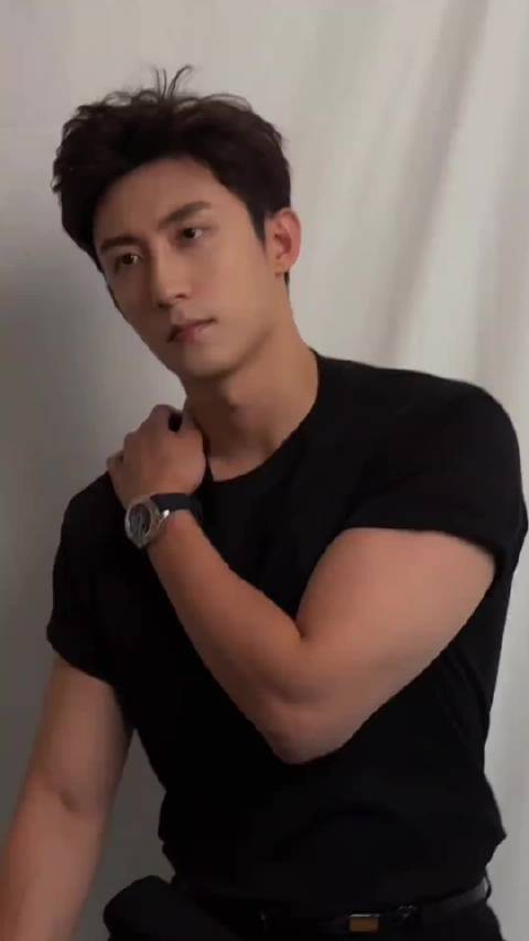 黄景瑜新剧《赢风》颠覆形象，演绎快递业创业青年