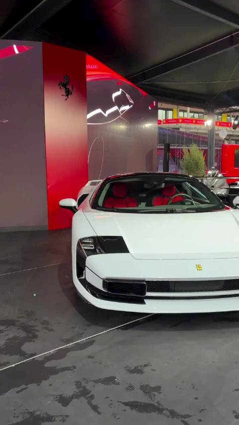 致敬F40，全球仅一台的SC40实拍来了～能看到不少复古元素，漂亮