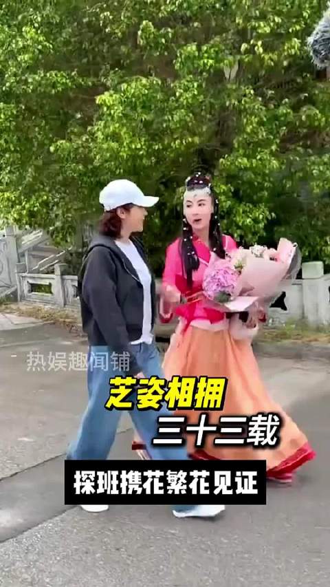 黎姿张柏芝33年友情未改，一路繁花同频绽放