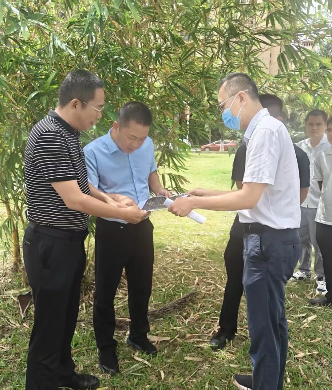 王家强带队到道客沟、河口溪巡查调研。