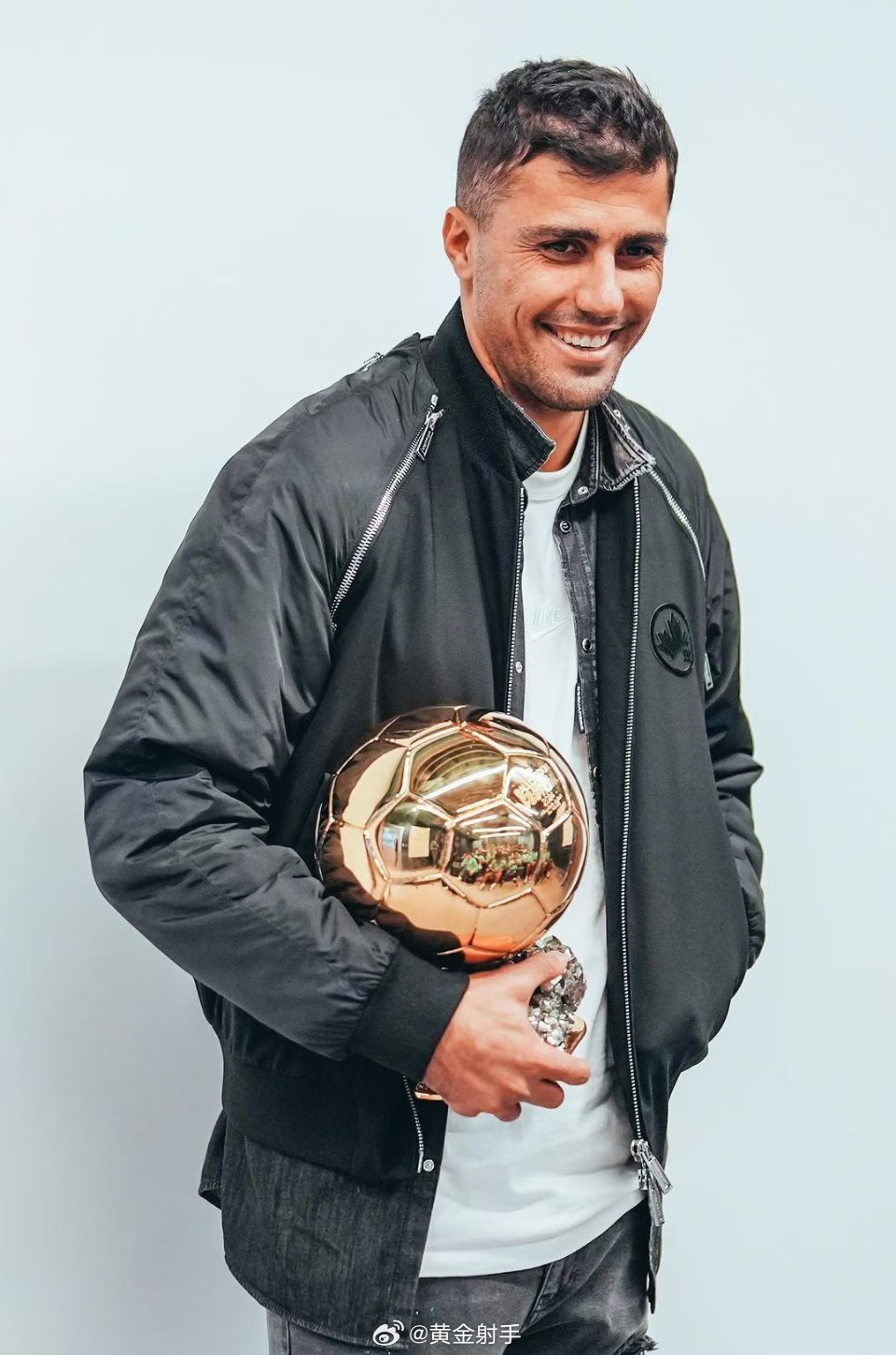 曼城推进罗德里续约谈判，计划年底前敲定