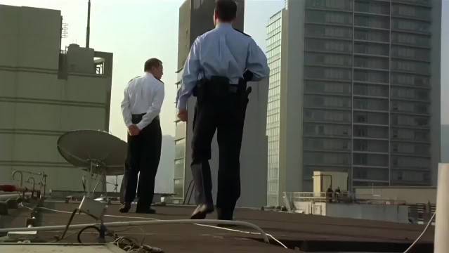 回顾电视剧《使徒行者》卧底都要去天台见面呢