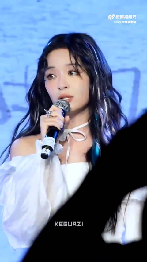 李莎旻子这波“自谦”太可爱了，唱歌实力明明超在线！