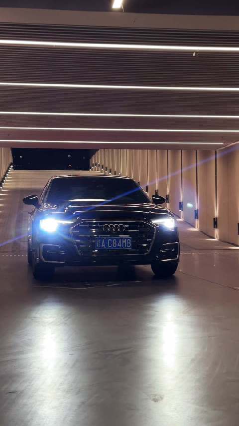 希望你开上奥迪A6的时候，她还没有为人妻、为人母