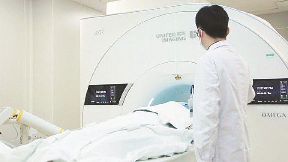 联影医疗自主研发世界首台“摄像”磁共振
