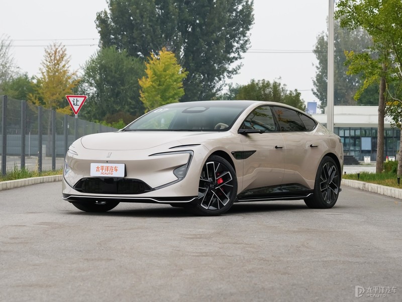 售26.99万起 阿维塔12四激光版上市 加量不加价/标配华为ADS 4